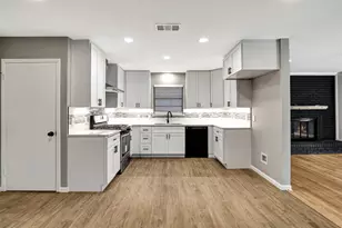 1422 Flamingo Ln, Garland, TX 75042 - Photo 10