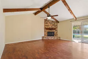 213 Bowie Ln, Hewitt, TX 76643 - Photo 6