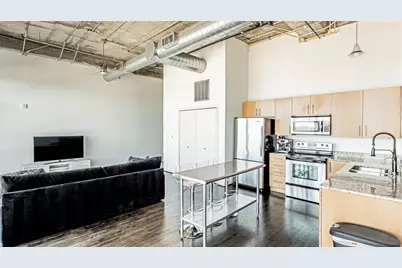 1001 Belleview Street #1002, Dallas, TX 75215 - Photo 4