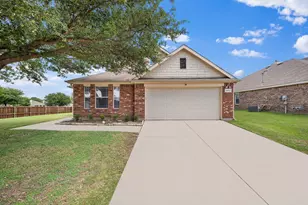 14152 Rodeo Daze Dr, Fort Worth, TX 76052 - Photo 2