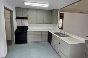 200 S Williams St, Fort Worth, TX 76104 - Photo 8