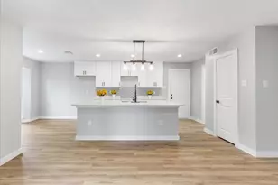 706 W Five Mile Pkwy, Dallas, TX 75224 - Photo 12