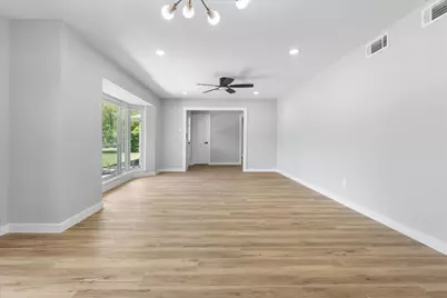 706 W Five Mile Parkway, Dallas, TX 75224 - Photo 4