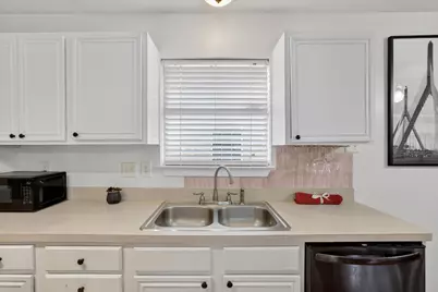 1704 N Bent Tree Trail, Grand Prairie, TX 75052 - Photo 8
