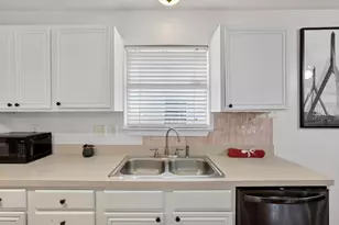 1704 N Bent Tree Trail, Grand Prairie, TX 75052 - Photo 8
