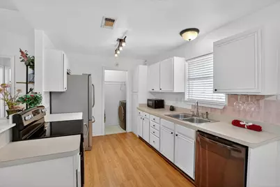 1704 N Bent Tree Trail, Grand Prairie, TX 75052 - Photo 6