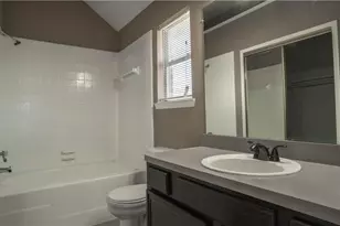 1512 Manitoba Ln, Glenn Heights, TX 75154 - Photo 12