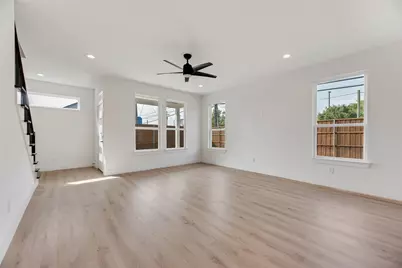 2326 Fairfax Drive, Irving, TX 75060 - Photo 6