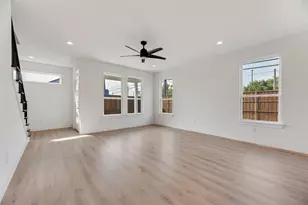 2326 Fairfax Dr, Irving, TX 75060 - Photo 6