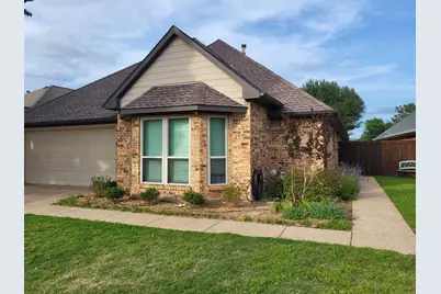 2806 Laurel Oaks Drive, Garland, TX 75044 - Photo 2