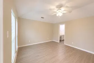 2806 Laurel Oaks Dr, Garland, TX 75044 - Photo 6