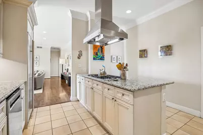 2828 Hood Street #707, Dallas, TX 75219 - Photo 8