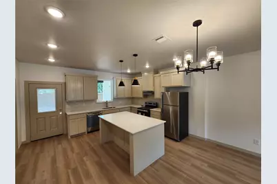 211 Trinity Street, Bridgeport, TX 76426 - Photo 8