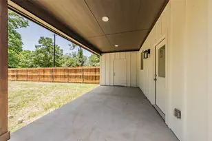 211 Trinity St, Bridgeport, TX 76426 - Photo 6