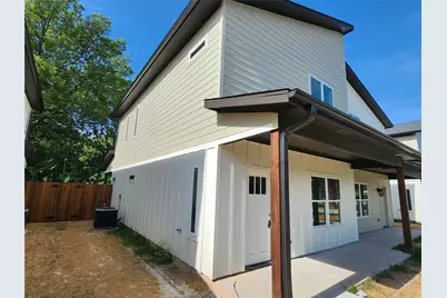 211 Trinity Street, Bridgeport, TX 76426 - Photo 2