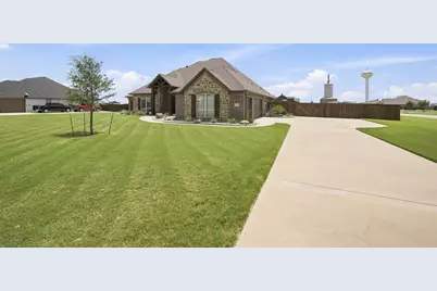 361 Crosswind Drive, Waxahachie, TX 75167 - Photo 2
