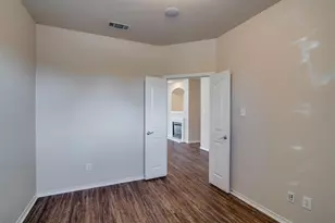 10860 Hawks Landing Rd, Fort Worth, TX 76052 - Photo 14
