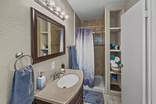 924 Meadow Mead Dr, Allen, TX 75002 - Photo 10