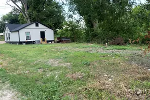 324 Hogan Ln, Bellmead, TX 76705 - Photo 4