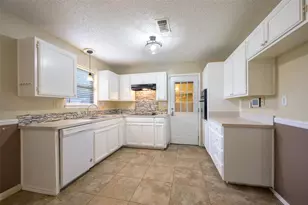 1119 Chester St, Cleburne, TX 76033 - Photo 18
