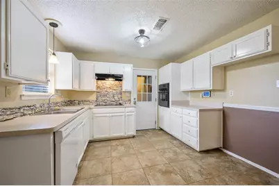 1119 Chester Street, Cleburne, TX 76033 - Photo 8