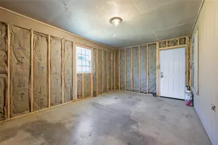 1119 Chester St, Cleburne, TX 76033 - Photo 30