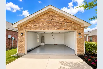 1511 Jacksons Run, Greenville, TX 75402 - Photo 2