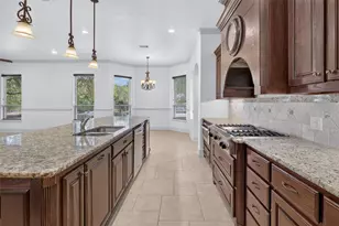 7917 Club Ct, Fort Worth, TX 76179 - Photo 10