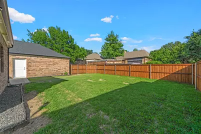 1213 Sycamore Drive, Carrollton, TX 75007 - Photo 30
