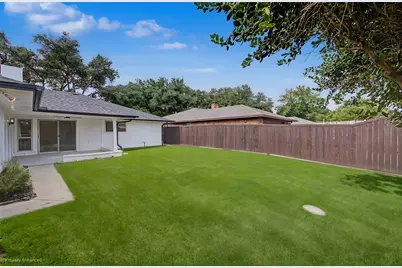 1870 El Paso Street, Lewisville, TX 75077 - Photo 18