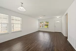 8013 Hidden Oaks Dr, Fort Worth, TX 76120 - Photo 6
