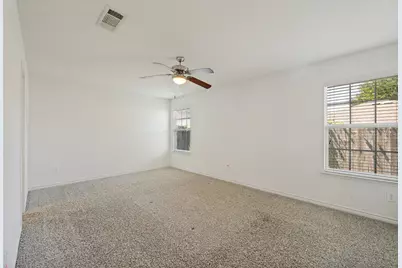 8013 Hidden Oaks Drive, Fort Worth, TX 76120 - Photo 14