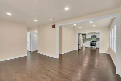 1605 Pine Street, Grand Prairie, TX 75050 - Photo 6