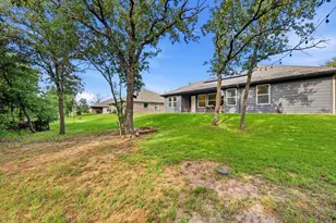 105 Jim Walters Dr, Runaway Bay, TX 76426 - Photo 26