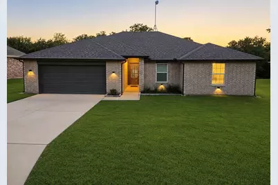 105 Jim Walters Drive, Runaway Bay, TX 76426 - Photo 1