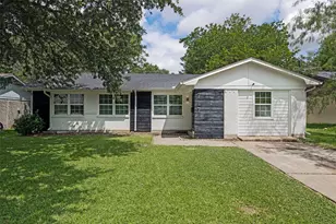 717 Willowbrook Dr, Mesquite, TX 75149 - Photo 2