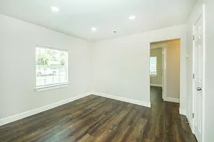 2502 Helmet St, Irving, TX 75060 - Photo 12