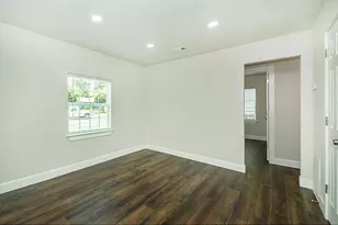 2502 Helmet St, Irving, TX 75060 - Photo 2