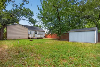 1618 Willow Street, Grand Prairie, TX 75050 - Photo 4