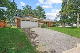 1301 Crestview Dr, Denison, TX 75020 - Photo 1