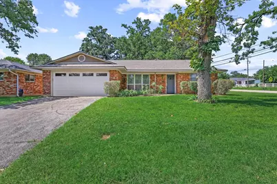 1301 Crestview Drive, Denison, TX 75020 - Photo 2