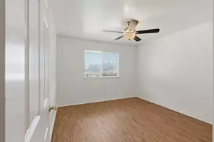 119 Larchbrook Dr, DeSoto, TX 75115 - Photo 18