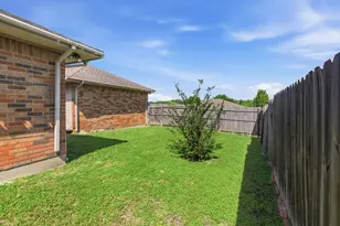 119 Larchbrook Dr, DeSoto, TX 75115 - Photo 22