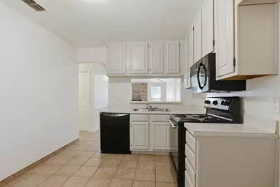 119 Larchbrook Drive, DeSoto, TX 75115 - Photo 10