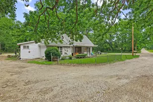 101 Smith St, Bonham, TX 75418 - Photo 4