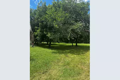 701 W Howell Street, Saint Jo, TX 76265 - Photo 2