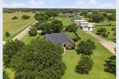 550 Christenberry Road, Springtown, TX 76082 - Photo 32
