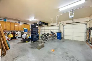 340 Canadian Ln, Burleson, TX 76028 - Photo 28