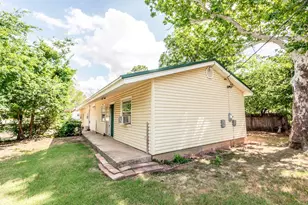 509 E Cedar St, Nocona, TX 76255 - Photo 30