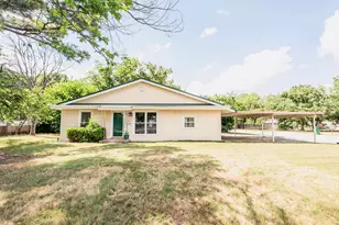 509 E Cedar St, Nocona, TX 76255 - Photo 1